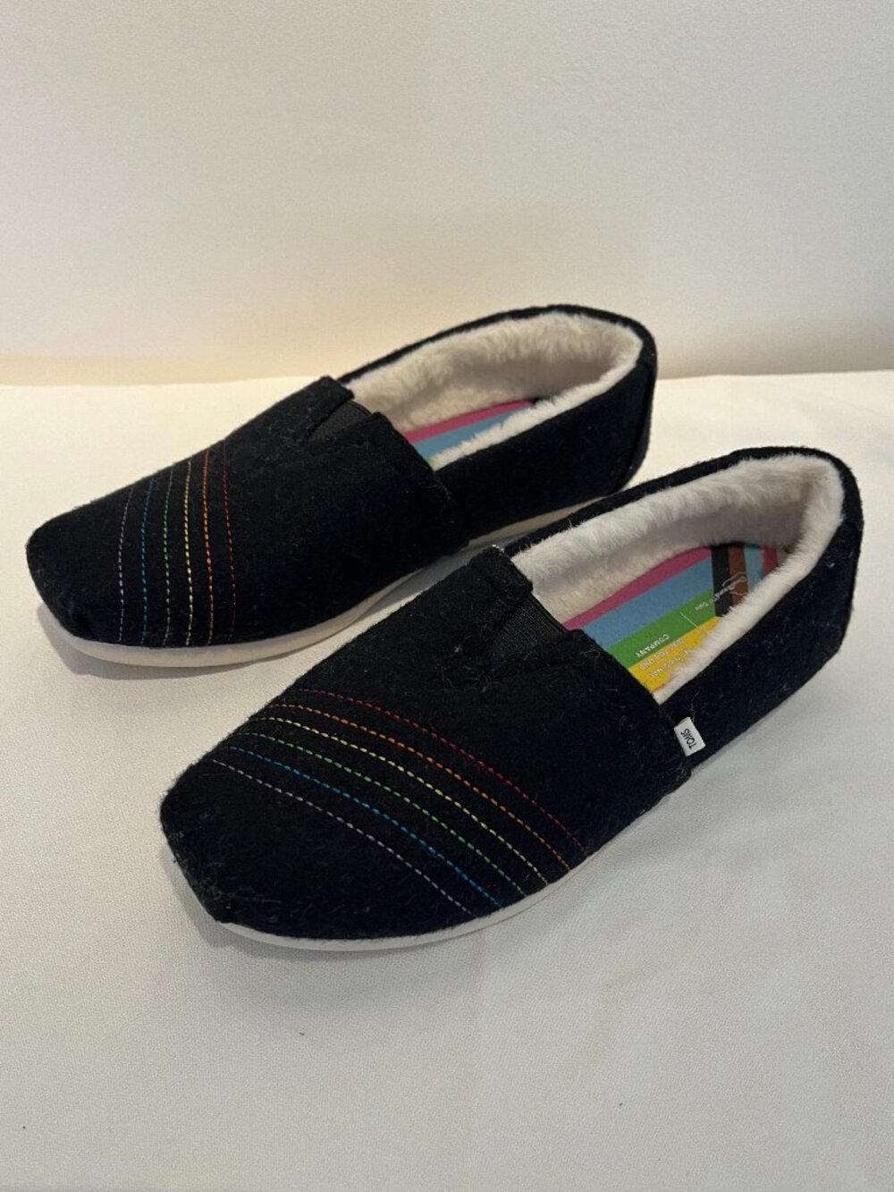 TOMS Alpargata NEW Cozy Slippers Black Rainbow Embroidery faux fur womens 6.5